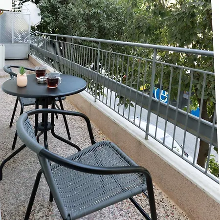 Pinelopi In The Center Apartmán *