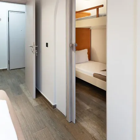 Pinelopi In The Center Apartmán Soluň